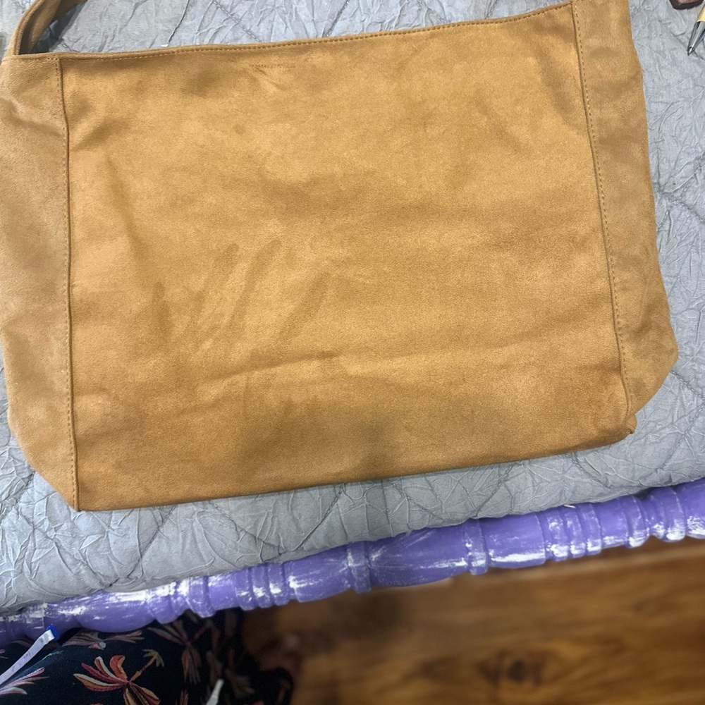 Chic Tan Shoulder Bag
